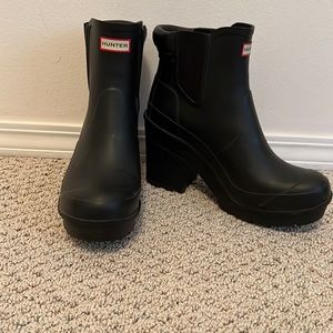 Black rubber Hunter boots, chunky platform